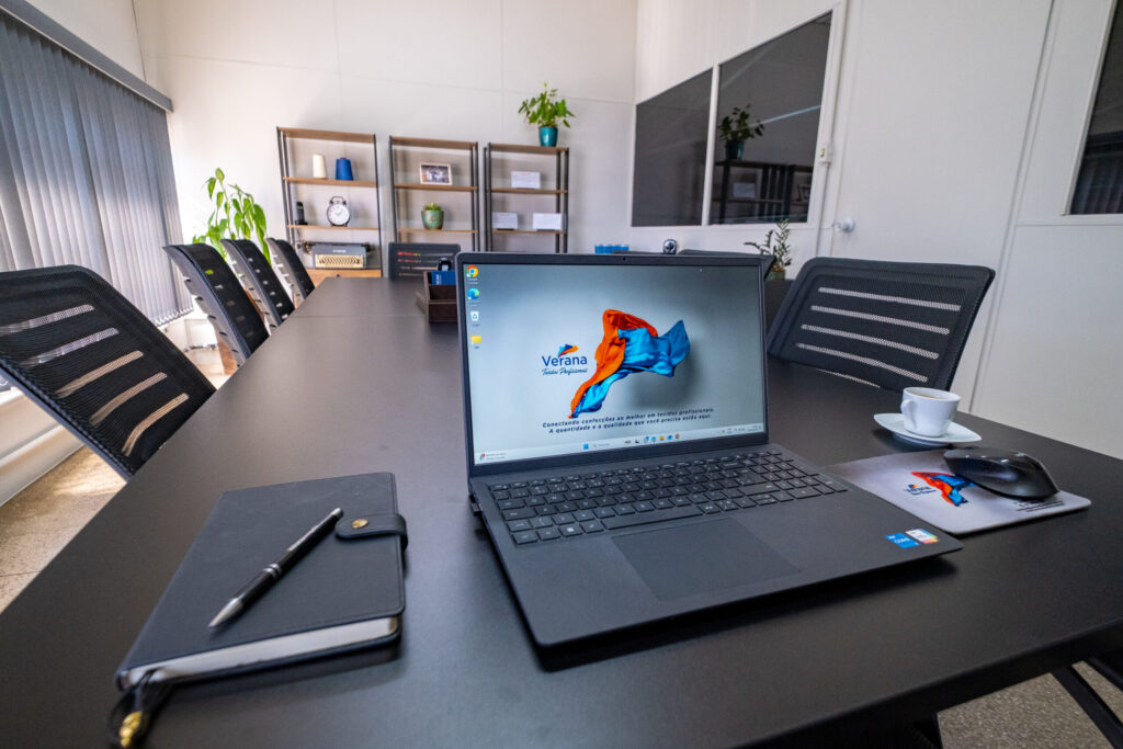 Sala de reuniões da Verana Tecidos